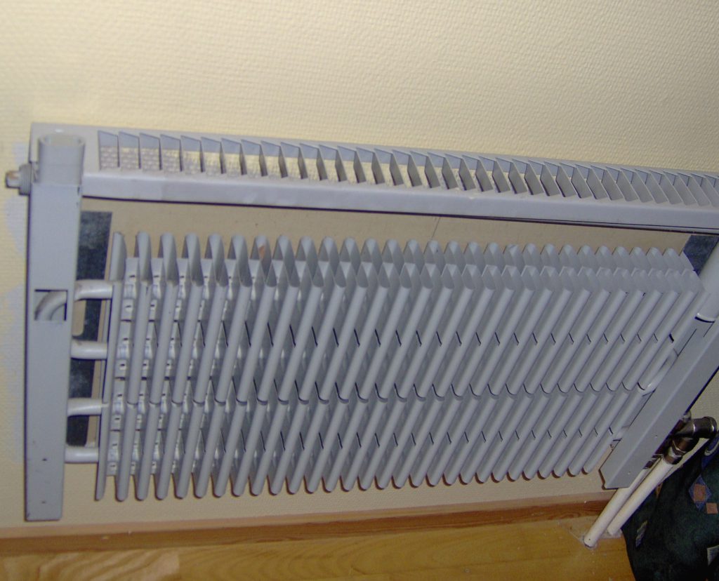 elementfäste plastskruv